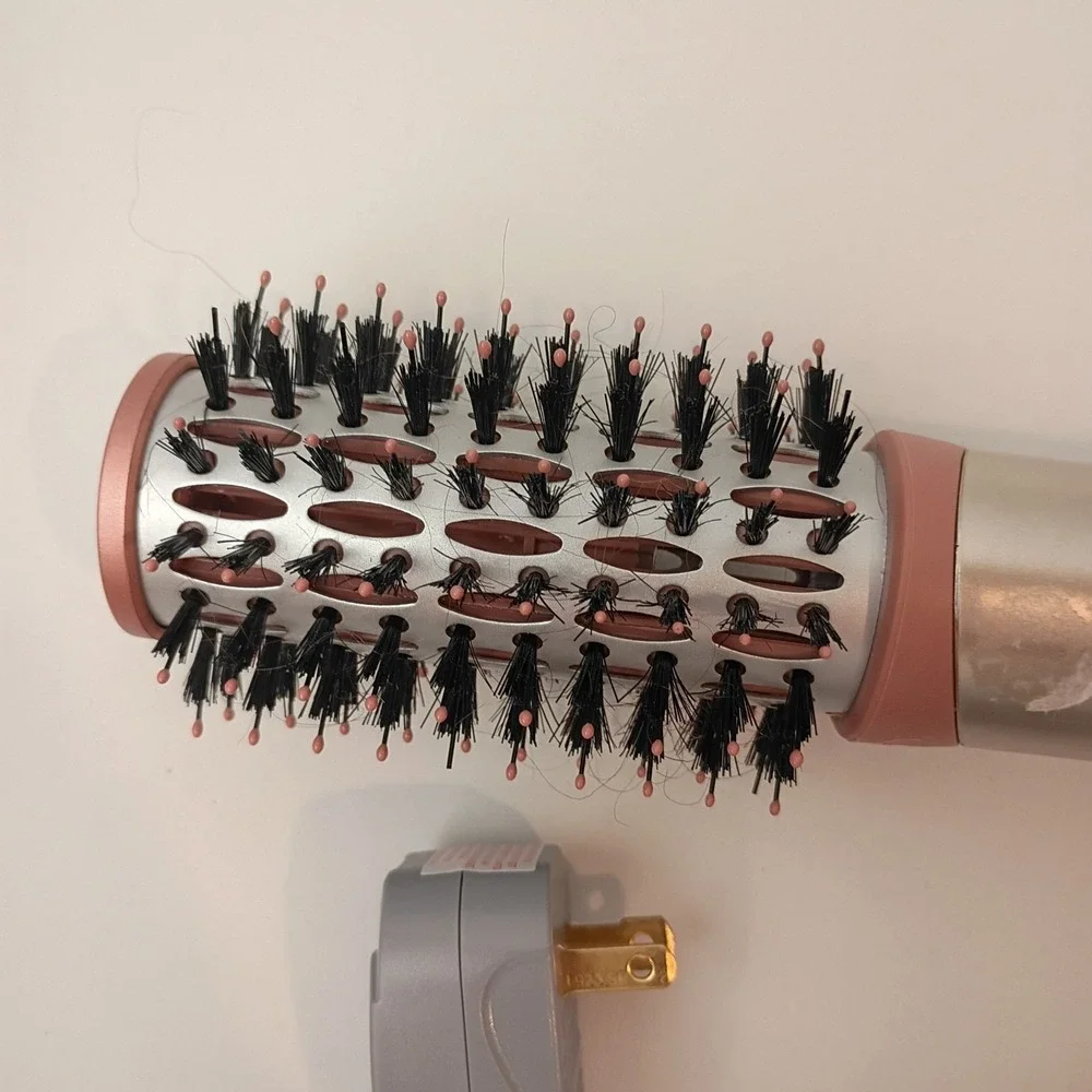 Infinitipro by Conair Frizz Free 1 1/2-inch Hot Air Brush Titanium